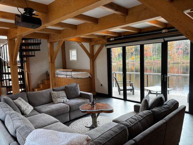 4 Tannery Hill Road, Hancock, NH 03449