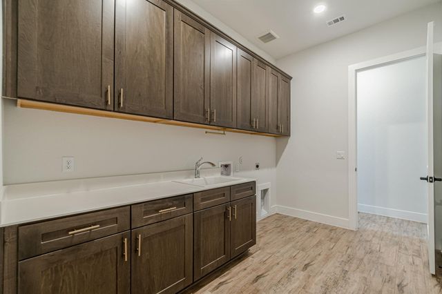 1316 Dancing Oak LN, San Marcos, TX 78666