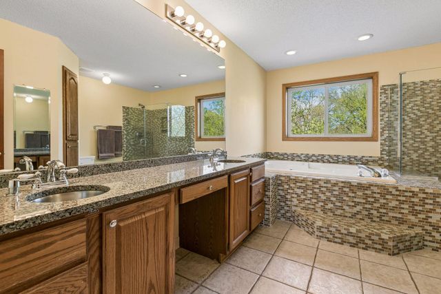 3655 Urbandale Lane N, Plymouth, MN 55446
