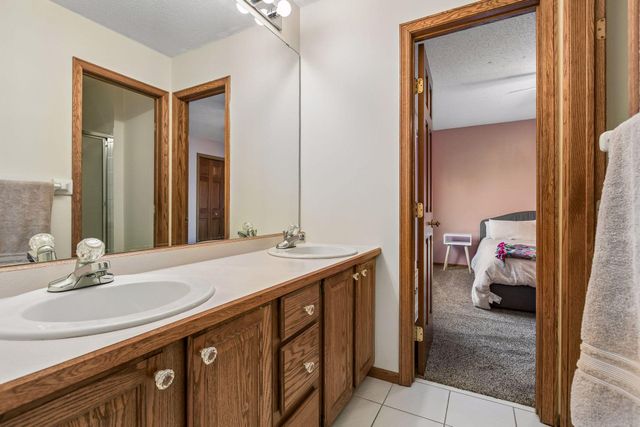 3655 Urbandale Lane N, Plymouth, MN 55446