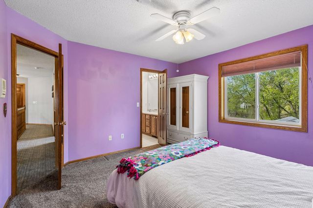 3655 Urbandale Lane N, Plymouth, MN 55446