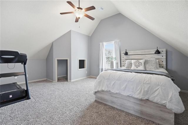 10365 N Skiles Court, Kansas City, MO 64157