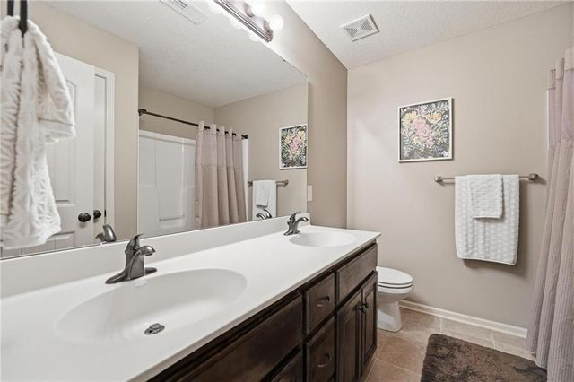 10365 N Skiles Court, Kansas City, MO 64157