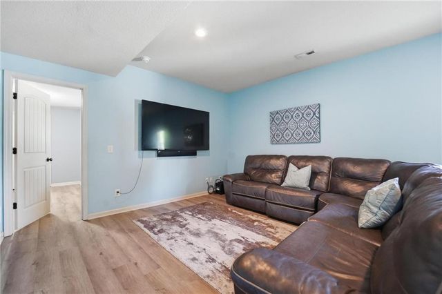 10365 N Skiles Court, Kansas City, MO 64157
