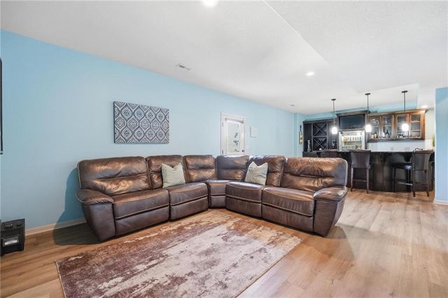 10365 N Skiles Court, Kansas City, MO 64157