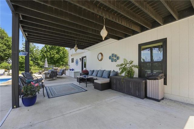 10365 N Skiles Court, Kansas City, MO 64157