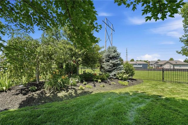 10365 N Skiles Court, Kansas City, MO 64157