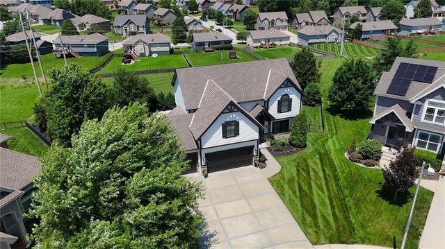 10365 N Skiles Court, Kansas City, MO 64157