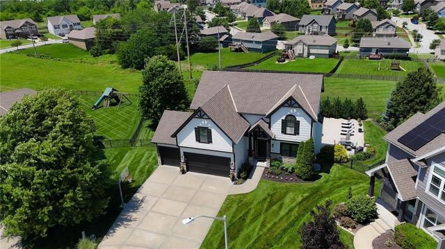10365 N Skiles Court, Kansas City, MO 64157
