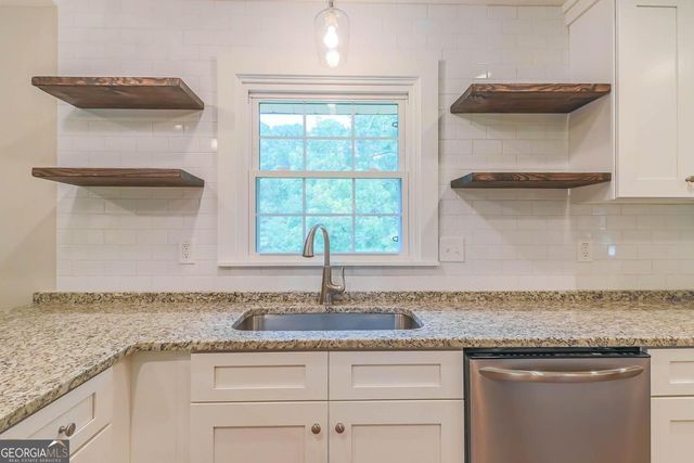 99 Woodvalley Drive, Fayetteville, GA 30215