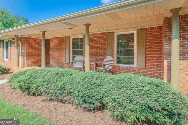 99 Woodvalley Drive, Fayetteville, GA 30215