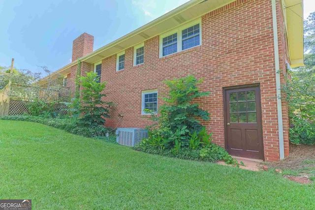 99 Woodvalley Drive, Fayetteville, GA 30215