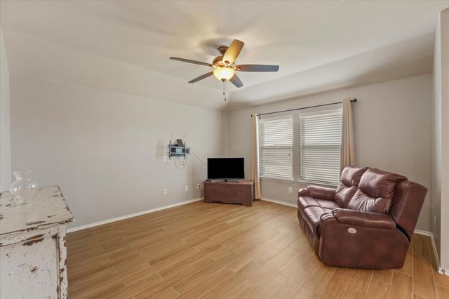 1401 N Houston Street, Royse City, TX 75189