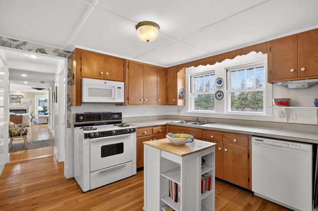 89 Rock Harbor Road, Orleans, MA 02653