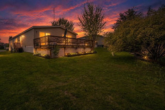 8000 Warren Woods Road 62, Three Oaks, MI 49128