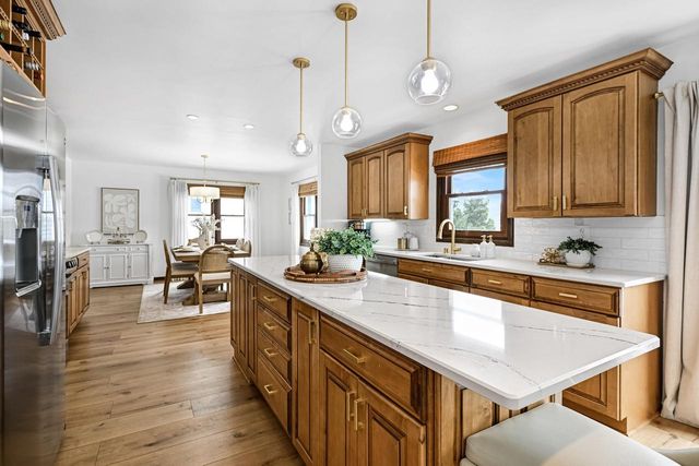 2664 E Henry AVENUE, Cudahy, WI 53110