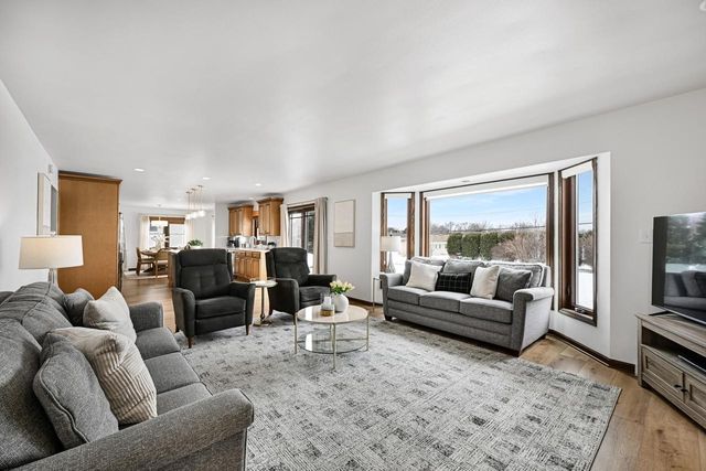 2664 E Henry AVENUE, Cudahy, WI 53110