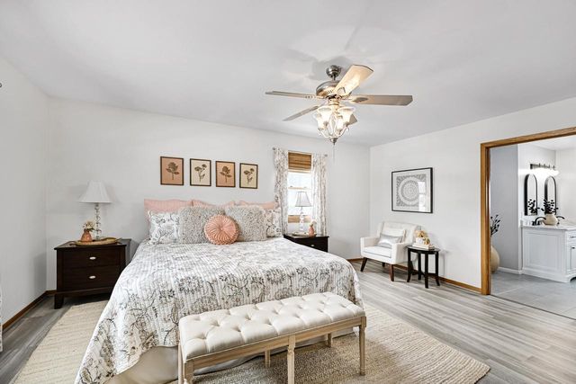 2664 E Henry AVENUE, Cudahy, WI 53110