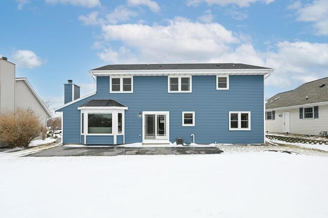 2664 E Henry AVENUE, Cudahy, WI 53110