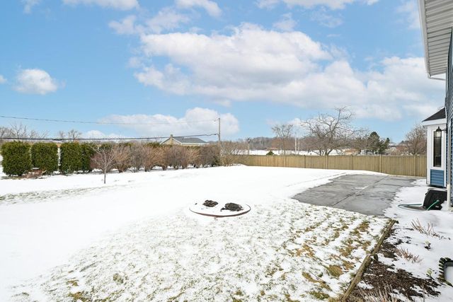 2664 E Henry AVENUE, Cudahy, WI 53110