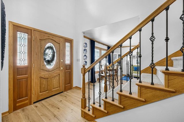 2664 E Henry AVENUE, Cudahy, WI 53110