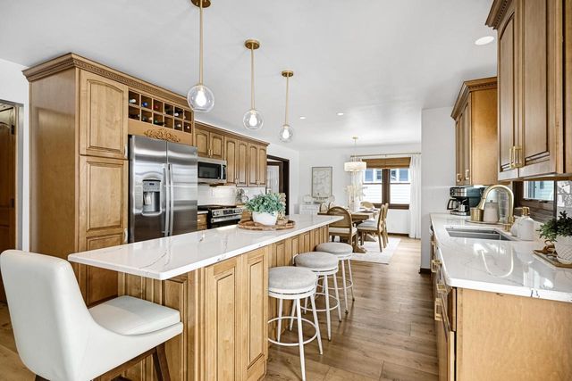 2664 E Henry AVENUE, Cudahy, WI 53110