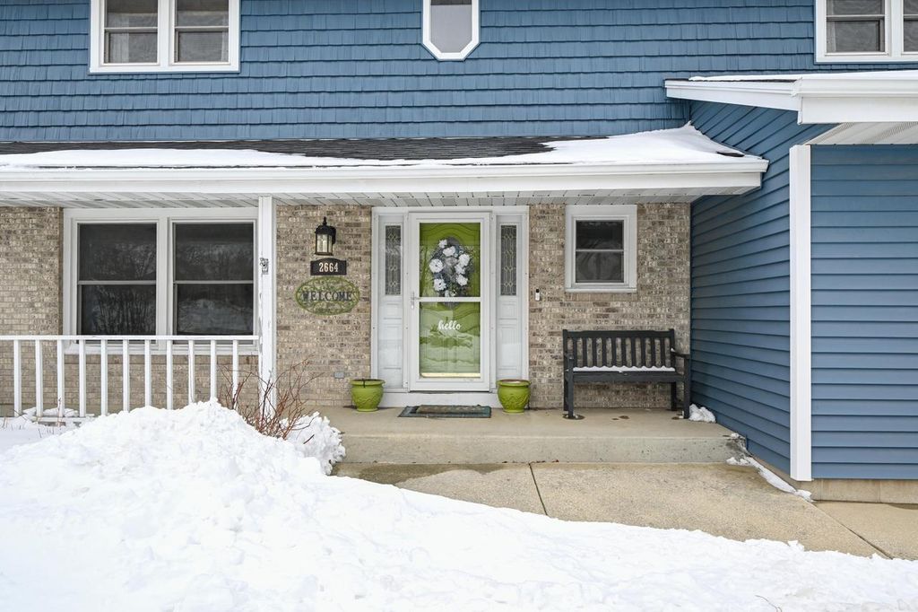 2664 E Henry AVENUE, Cudahy, WI 53110