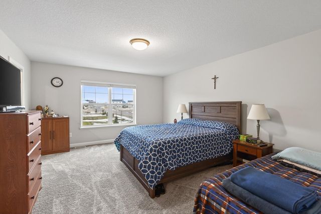 1935 Prospect Lane, Carver, MN 55315