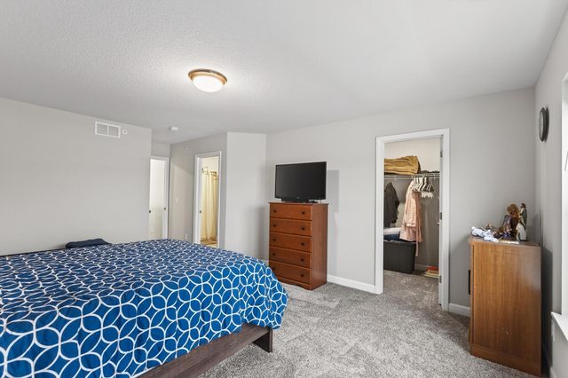 1935 Prospect Lane, Carver, MN 55315