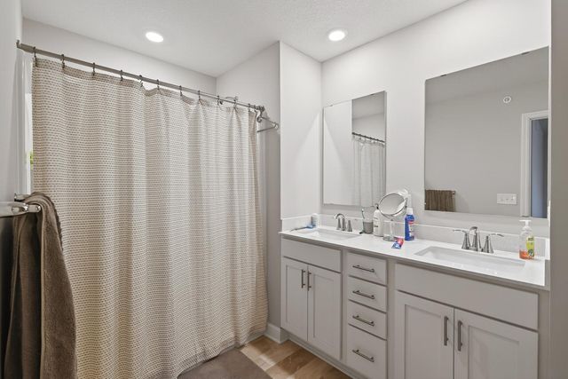 1935 Prospect Lane, Carver, MN 55315