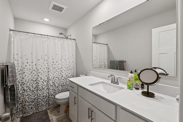 1935 Prospect Lane, Carver, MN 55315