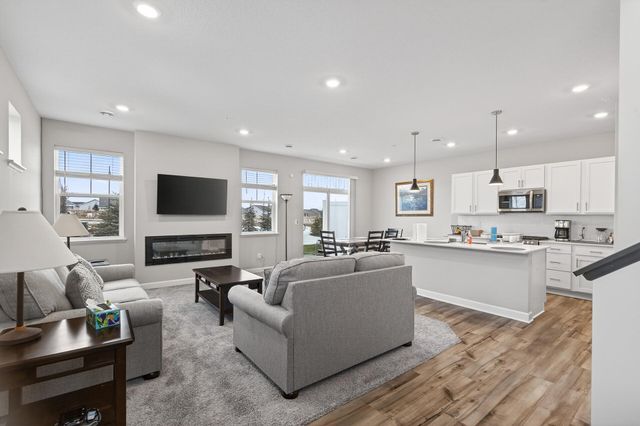 1935 Prospect Lane, Carver, MN 55315