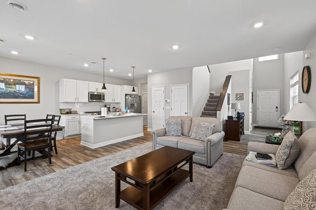 1935 Prospect Lane, Carver, MN 55315