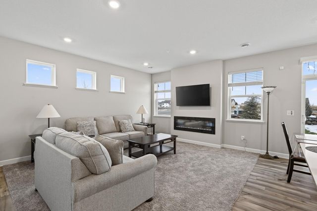 1935 Prospect Lane, Carver, MN 55315