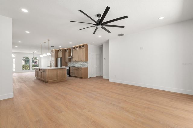 2424 STONE CROSS CIRCLE, Orlando, FL 32828