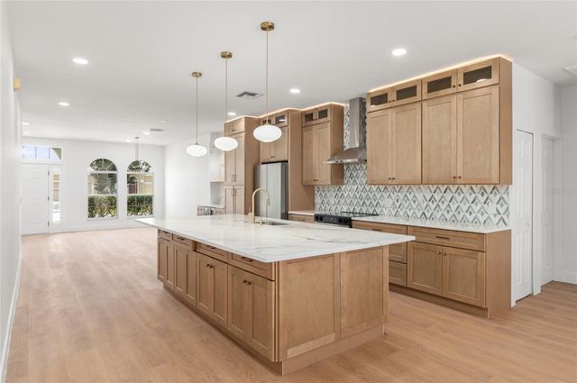 2424 STONE CROSS CIRCLE, Orlando, FL 32828
