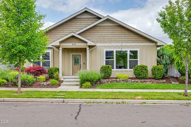 430 Bridge Creek Drive, Central Point, OR 97502