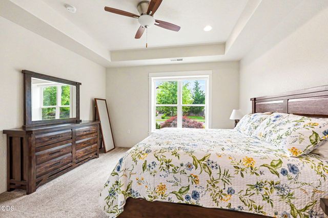 430 Bridge Creek Drive, Central Point, OR 97502