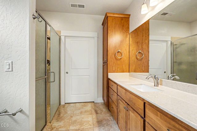 430 Bridge Creek Drive, Central Point, OR 97502