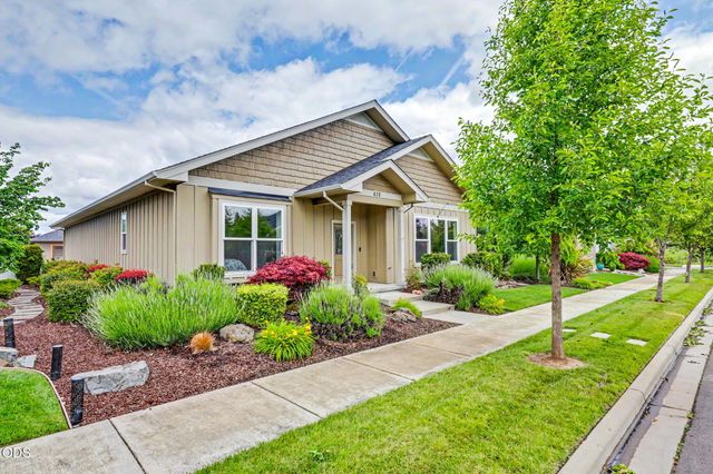 430 Bridge Creek Drive, Central Point, OR 97502