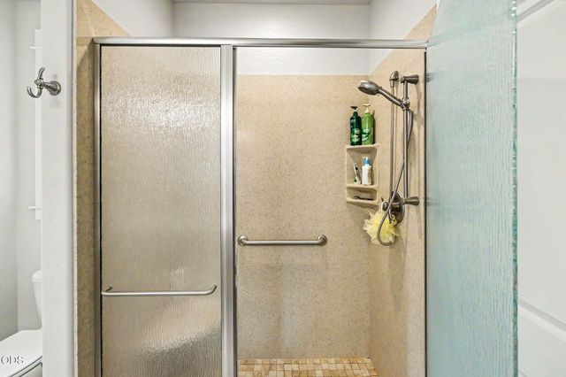 430 Bridge Creek Drive, Central Point, OR 97502