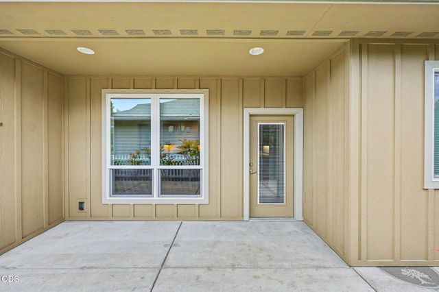 430 Bridge Creek Drive, Central Point, OR 97502