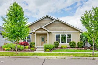 430 Bridge Creek Drive, Central Point, OR 97502