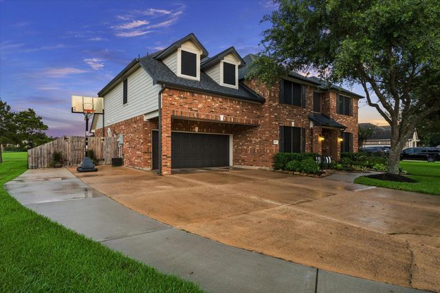 1407 Bentlake Lane, Pearland, TX 77581