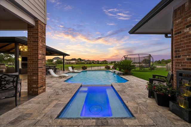 1407 Bentlake Lane, Pearland, TX 77581