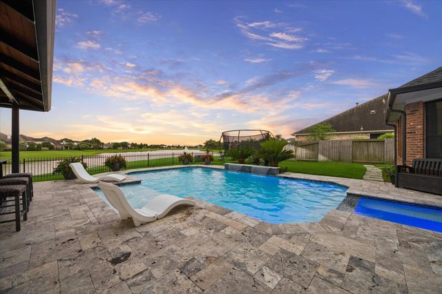 1407 Bentlake Lane, Pearland, TX 77581