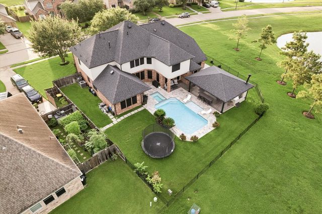 1407 Bentlake Lane, Pearland, TX 77581