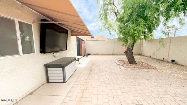 8939 N 8TH Street, Phoenix, AZ 85020