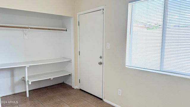 8939 N 8TH Street, Phoenix, AZ 85020