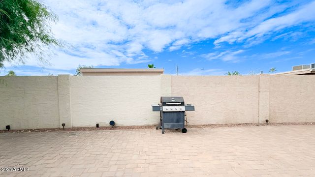8939 N 8TH Street, Phoenix, AZ 85020